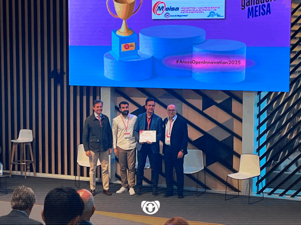 Entrega de diploma reto MEISA Ances Open Innovation